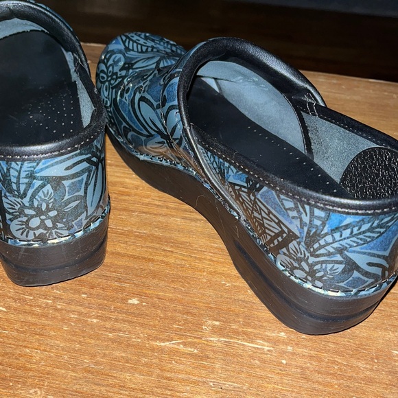 Dansko Women's Professional Denim Floral Nursing Clog -Like New! - Picture 5 of 6